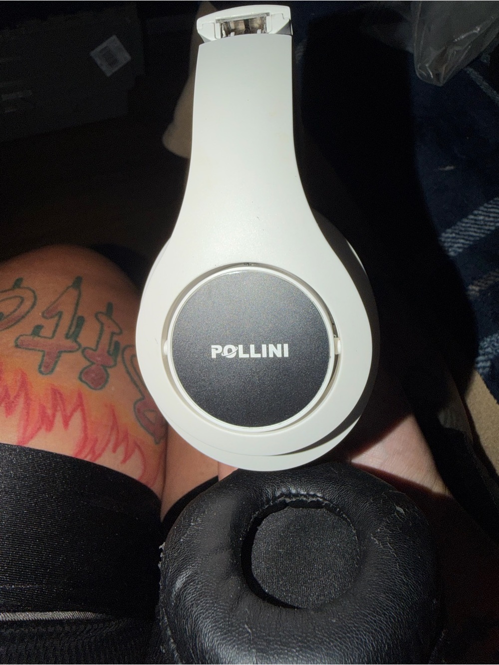 Pollini White On-Ear Headphones with Black Earcups